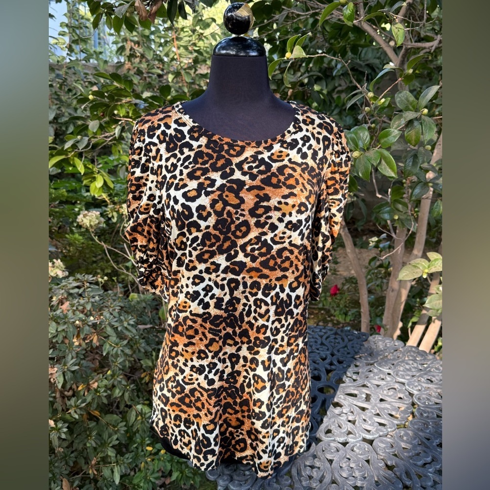 NWT A+A Collection Leopard Spots Top - size M